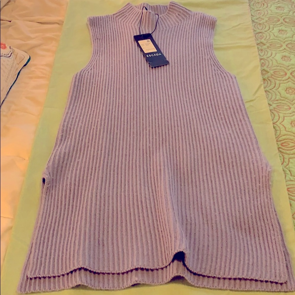 Escada size L sleeveless sweater